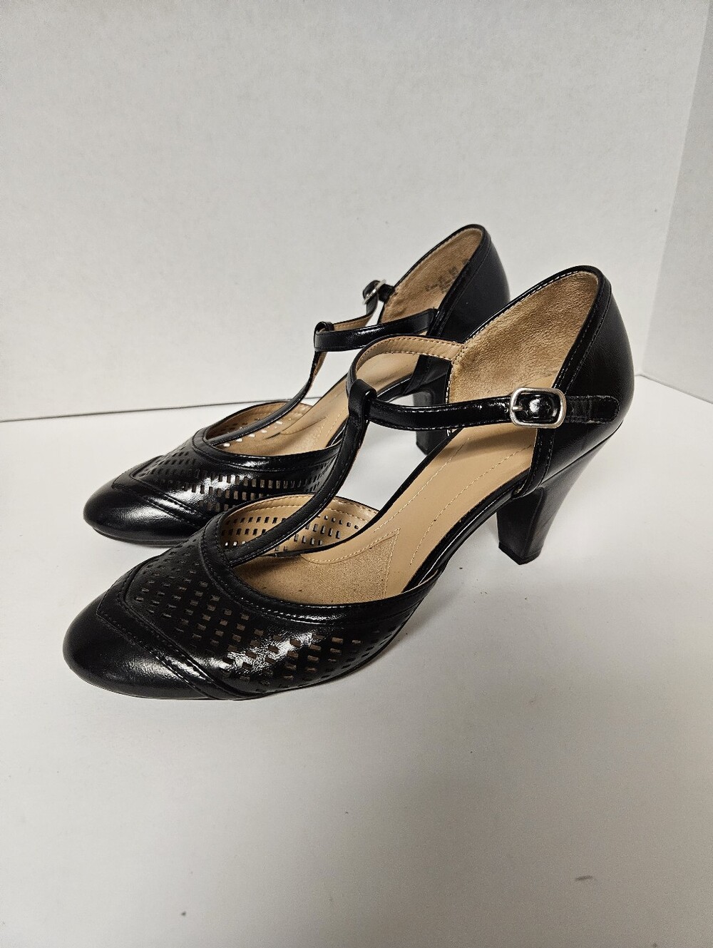 Naturalizer T Strap Classic Mary Jane heel